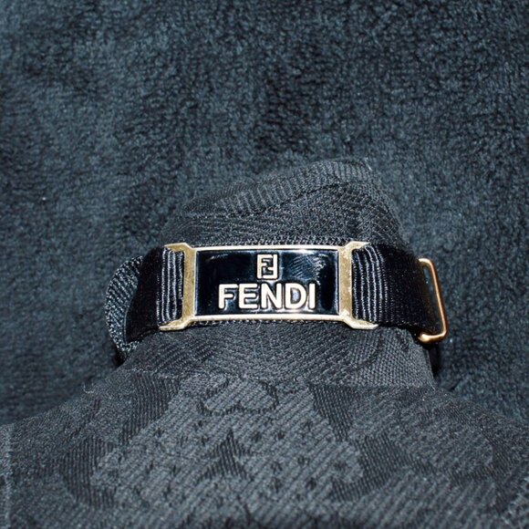 FENDI FF AUTHENTIC VINTAGE PLACQUE GOLD TONE ON BLACK ENAMEL BRACELET - Picture 1 of 5